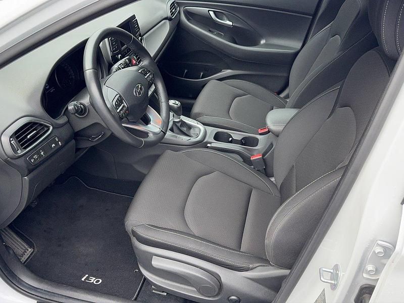 Gebraucht Hyundai i30 140 PS (102 kW) 2020 Weiss Limousine