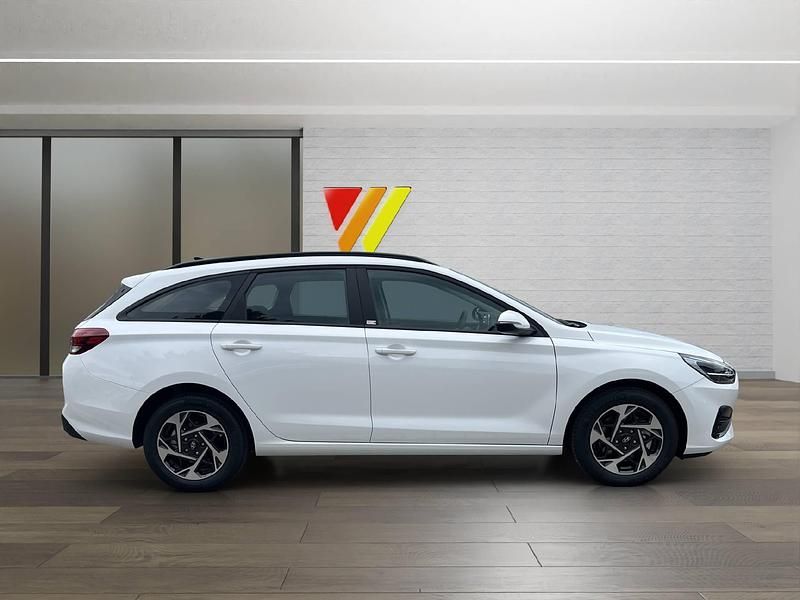 Weiss Neu 2025 Hyundai i30 Kombi | CHF 29’100 (Teuer) - Bild 1/4