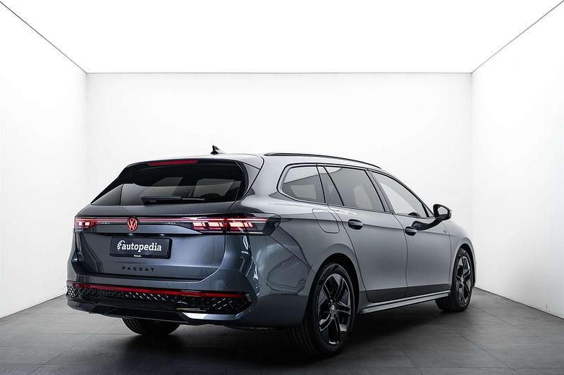 Neu VW Passat R-line 266 PS (195 kW) 2025 Kombi
