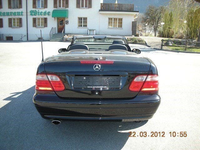 Gebraucht Mercedes CLK320 Avantgarde 218 PS (160 kW) 2003 Cabrio