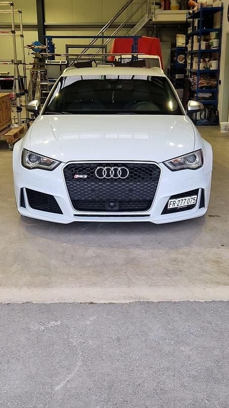 Gebraucht 2015 Audi RS3 Limousine | CHF 26’900 (Fairer Preis) - Bild 1/4