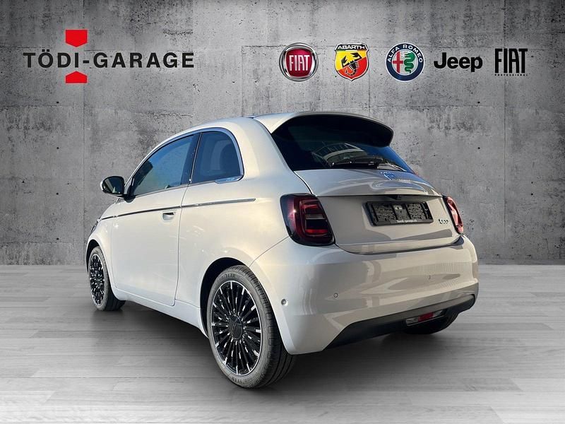 Neu Fiat 500e La Prima 86 kW (118 PS) 2026 Kleinwagen