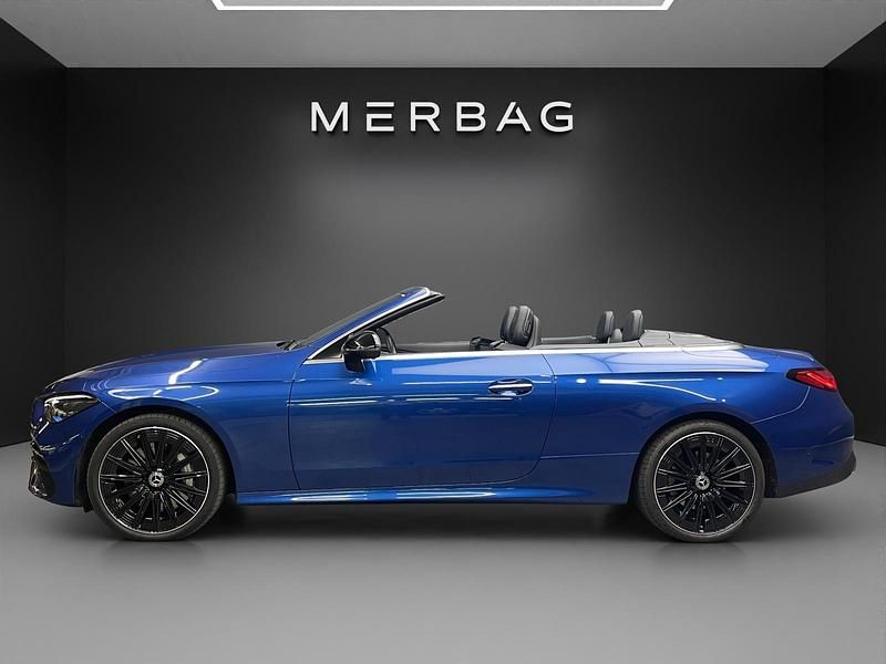 Gebraucht Mercedes CLE450 380 PS (279 kW) 2024 Blau Cabrio