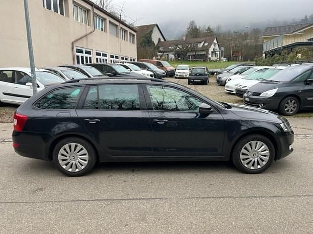 Gebraucht Skoda Octavia 184 PS (135 kW) 2015 Kombi