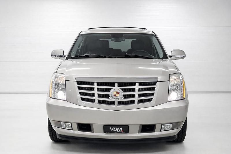 Gebraucht Cadillac Escalade 409 PS (300 kW) 2012
