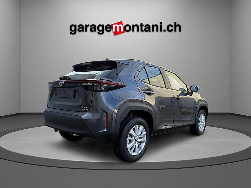 Neu Toyota Yaris Cross Comfort 131 PS (96 kW) 2026 Anthrazit SUV