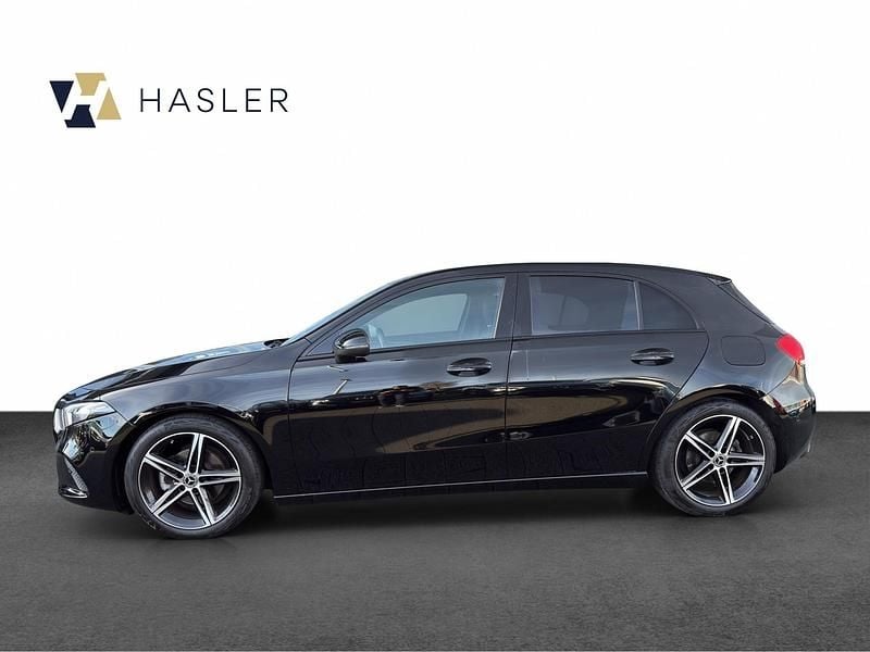 Gebraucht Mercedes A180 Night 136 PS (100 kW) 2022 Schwarz Limousine