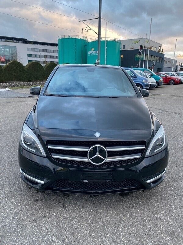 Gebraucht Mercedes B200 Active 156 PS (114 kW) 2012 Van / Kleinbus