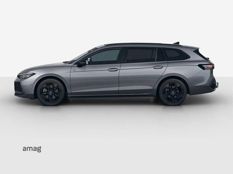 Neu VW Passat R-line 192 PS (141 kW) 2026 Diabas grey metallic Kombi