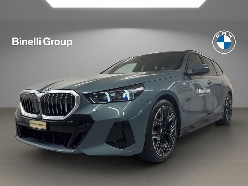 Grün Gebraucht 2024 BMW 540 Comfort Edition Kombi | CHF 75’900 - Bild 1/4