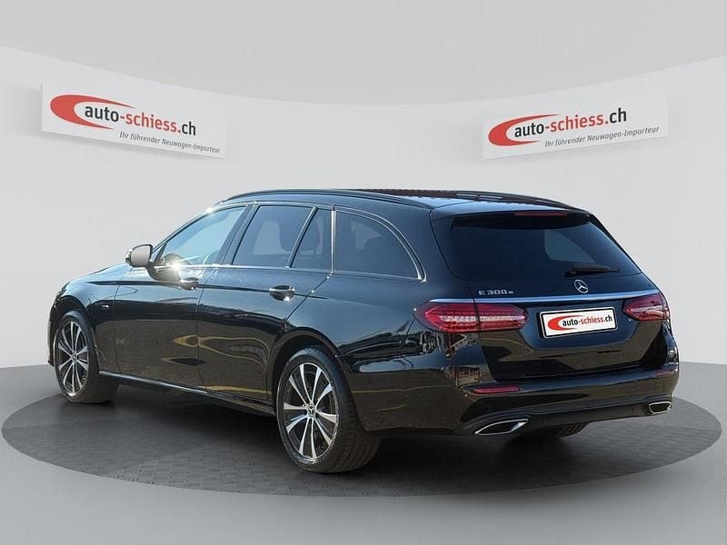 Gebraucht Mercedes E300 Avantgarde 320 PS (235 kW) 2021 Kombi