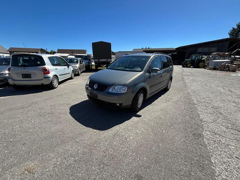 Gebraucht 2005 VW Touran Van / Kleinbus | CHF 3’900 - Bild 1/4
