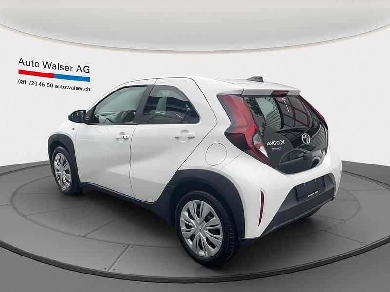Gebraucht Toyota Aygo X Comfort 72 PS (52 kW) 2022 Weiss SUV
