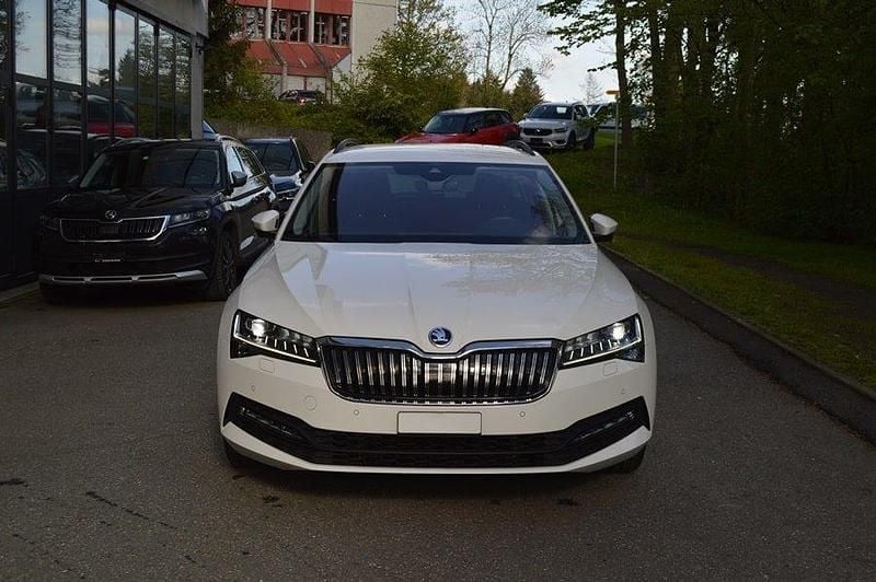 Gebraucht Skoda Superb Ambition 190 PS (139 kW) 2019 Kombi