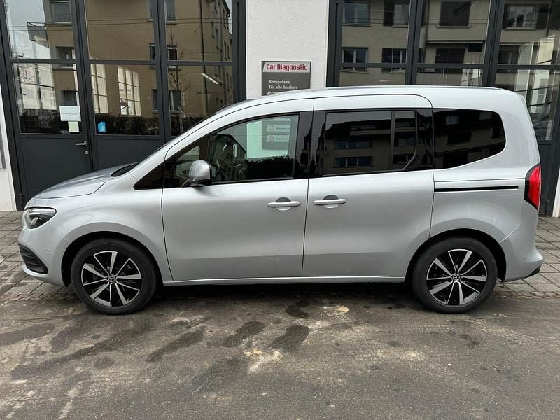 Gebraucht Mercedes 180 116 PS (85 kW) 2022 Limousine