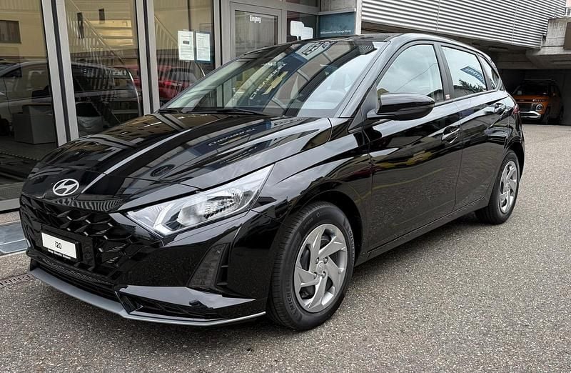 Schwarz Neu 2025 Hyundai i20 Limousine | CHF 20’900 (Guter Preis) - Bild 1/4