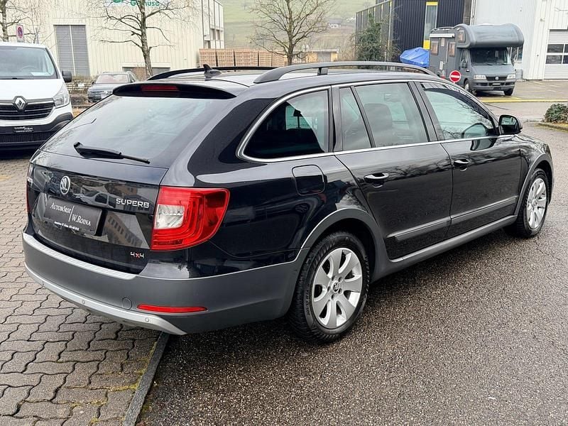 Gebraucht Skoda Superb Business Line 170 PS (125 kW) 2014 Kombi