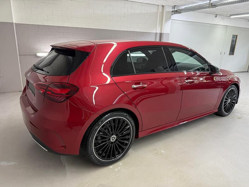 Neu Mercedes A200 Night 163 PS (119 kW) 2025