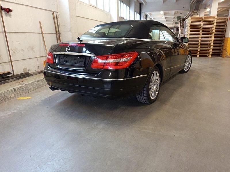 Gebraucht Mercedes E250 204 PS (150 kW) 2011 Cabrio