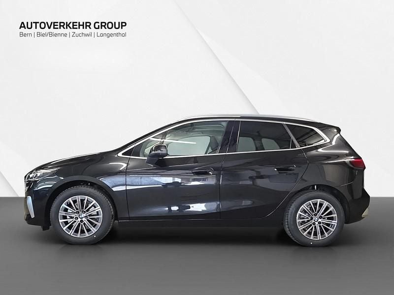 Neu BMW 218 Active Tourer Luxury Line 136 PS (100 kW) 2025 Van / Kleinbus