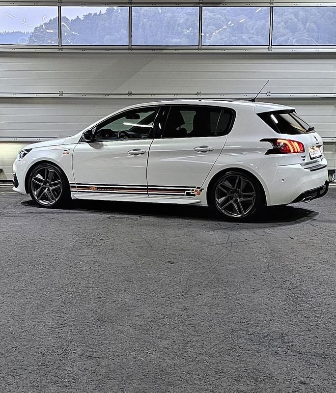 Gebraucht Peugeot 308 GT 180 PS (132 kW) 2020