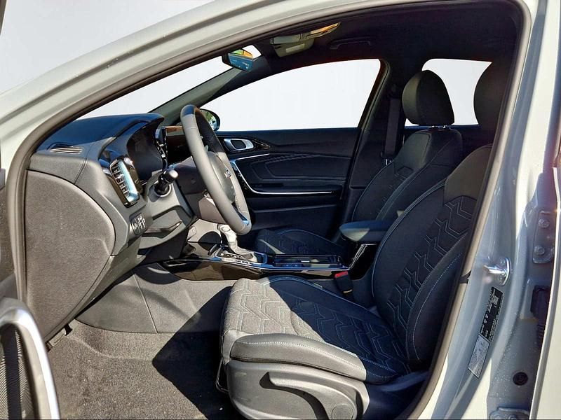 Neu Kia XCeed 180 PS (132 kW) 2025 Grau SUV