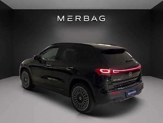 Gebraucht Mercedes EQA250 139 kW (190 PS) 2024 Schwarz SUV