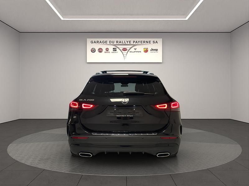 Gebraucht Mercedes GLA200 AMG line 163 PS (119 kW) 2021 Schwarz SUV