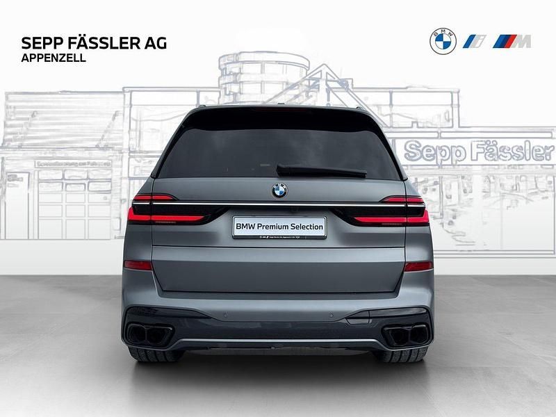 Gebraucht BMW X7 M Sport 530 PS (389 kW) 2023 Grau SUV