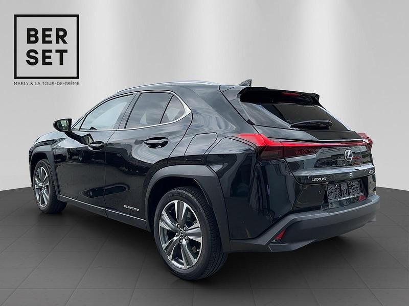 Gebraucht Lexus UX 300e 150 kW (204 PS) 2022 Schwarz SUV
