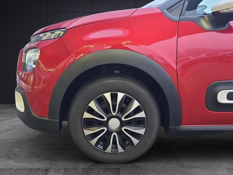 Gebraucht Citroën C3 110 PS (80 kW) 2024 Rot Limousine