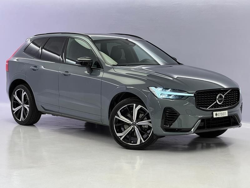 Grau Gebraucht 2023 Volvo XC60 Plus SUV | CHF 46’900 (Superpreis) - Bild 1/4