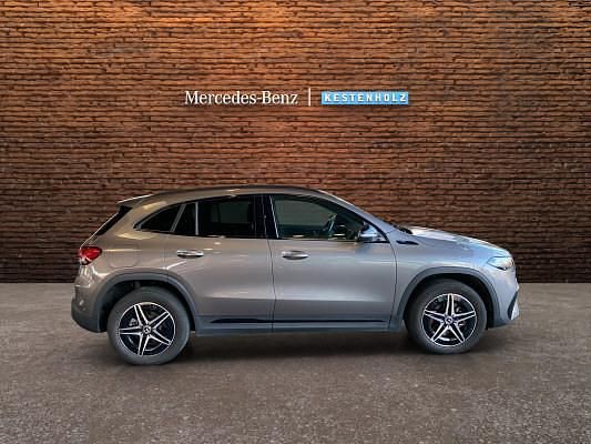 Gebraucht Mercedes EQA250 AMG line 140 kW (191 PS) 2022 Grau SUV