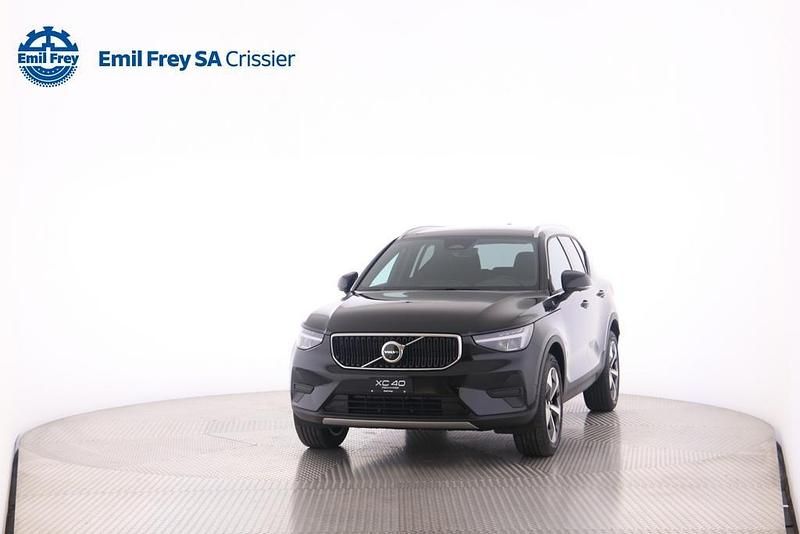 Neu Volvo XC40 Core 177 PS (130 kW) 2025 Schwarz SUV