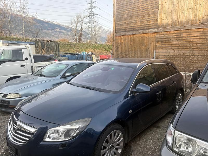Gebraucht Opel Insignia Sport 220 PS (161 kW) 2011 Kombi
