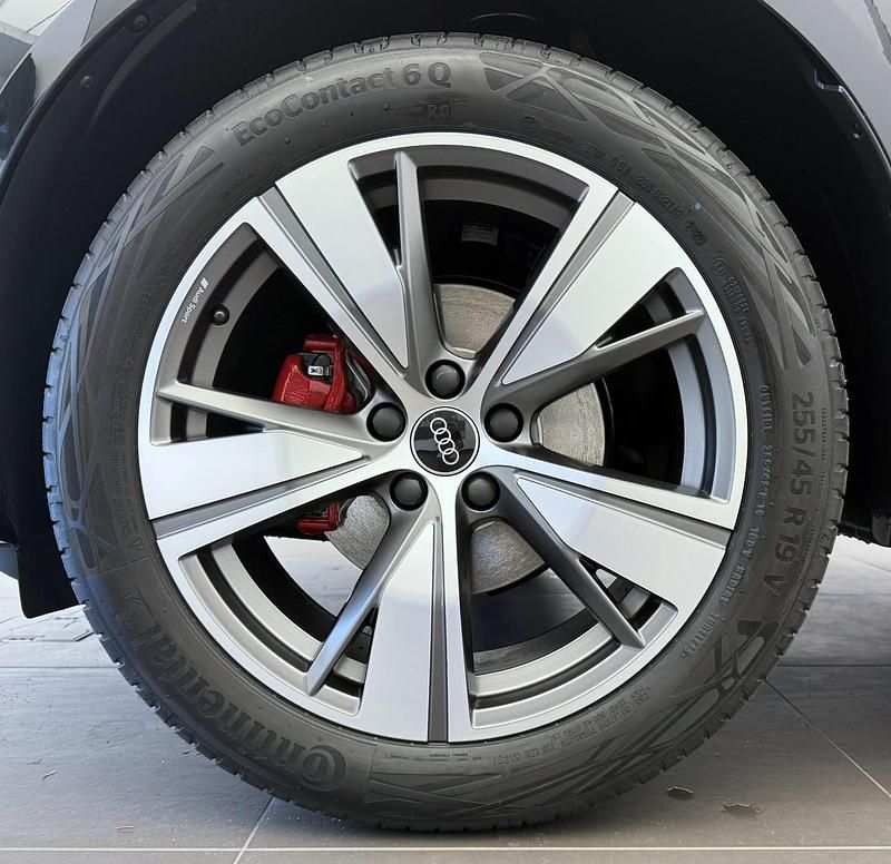 Neu Audi Q3 Sportback Ambiente 150 PS (110 kW) 2025 Schwarz SUV