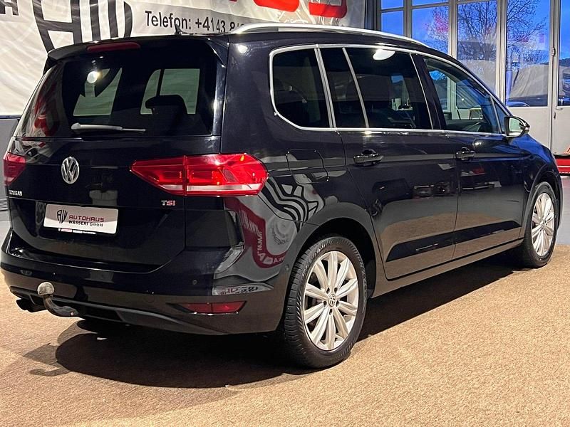 Gebraucht VW Touran Highline 150 PS (110 kW) 2016 Van / Kleinbus