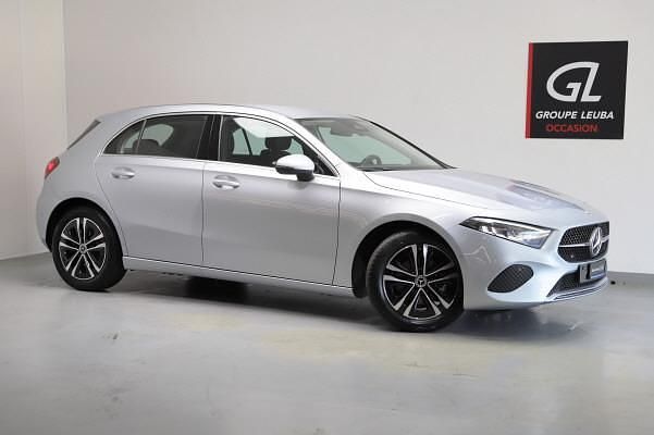 Grau Gebraucht 2024 Mercedes A180 Limousine | CHF 28’900 (Guter Preis) - Bild 1/4