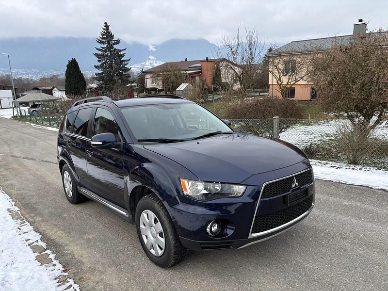 Gebraucht 2011 Mitsubishi Outlander Inform SUV | CHF 5’000 (Fairer Preis) - Bild 1/4