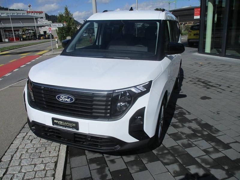 Neu Ford Tourneo Courier Titanium 125 PS (91 kW) 2025 Van / Kleinbus
