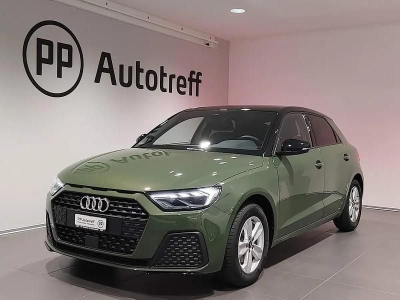 Grün Neu 2025 Audi A1 Sportback Attraction Kleinwagen | CHF 32’550 (Superpreis) - Bild 1/4