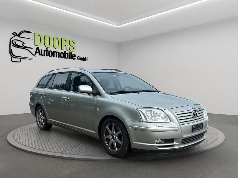 Gebraucht Toyota Avensis Sol 163 PS (119 kW) 2005 Kombi
