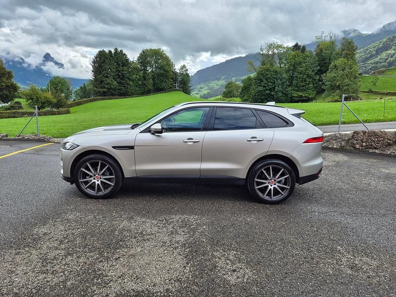 Gebraucht Jaguar F-Pace Pure 180 PS (132 kW) 2016 SUV