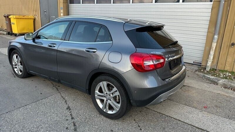 Gebraucht Mercedes GLA250 211 PS (155 kW) 2014 SUV
