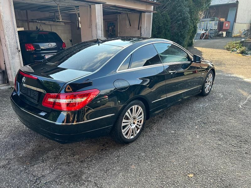 Gebraucht Mercedes E250 204 PS (150 kW) 2011