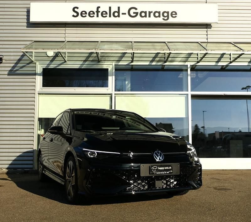 Neu VW Golf VIII R-line 150 PS (110 kW) 2026 Schwarz Limousine