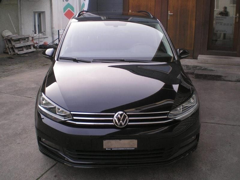 Gebraucht VW Touran Comfortline 150 PS (110 kW) 2021 Van / Kleinbus