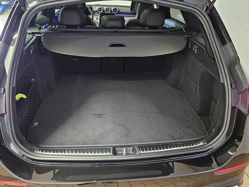 Neu Mercedes C220 AMG line 197 PS (144 kW) 2025 Schwarz Kombi