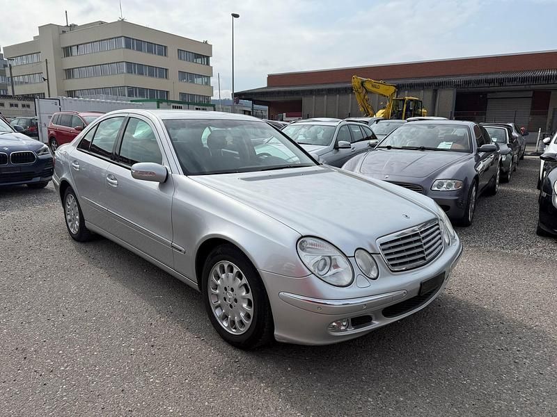 Gebraucht Mercedes E240 177 PS (130 kW) 2004