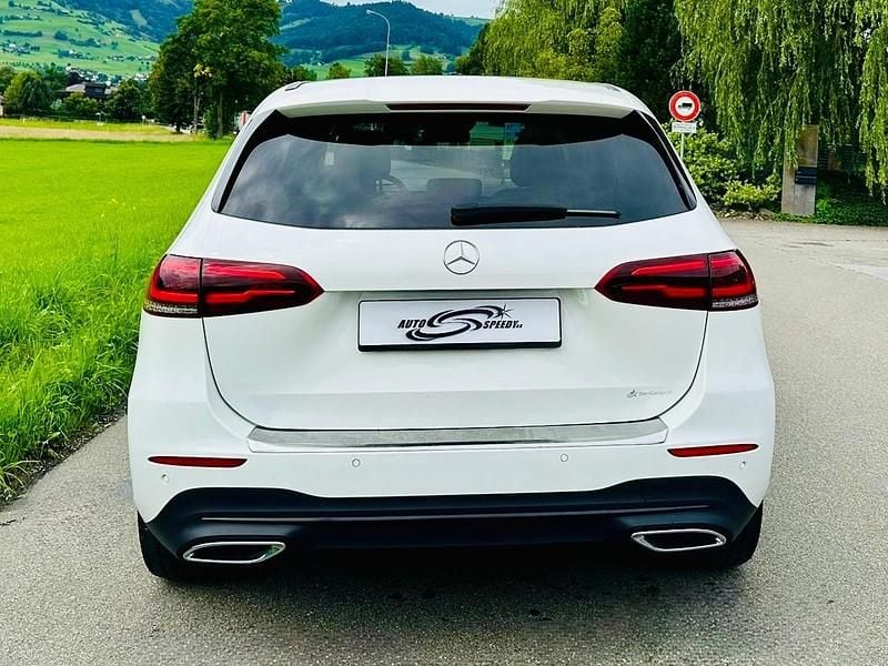 Gebraucht Mercedes B250 Progressive 224 PS (164 kW) 2019 Van / Kleinbus